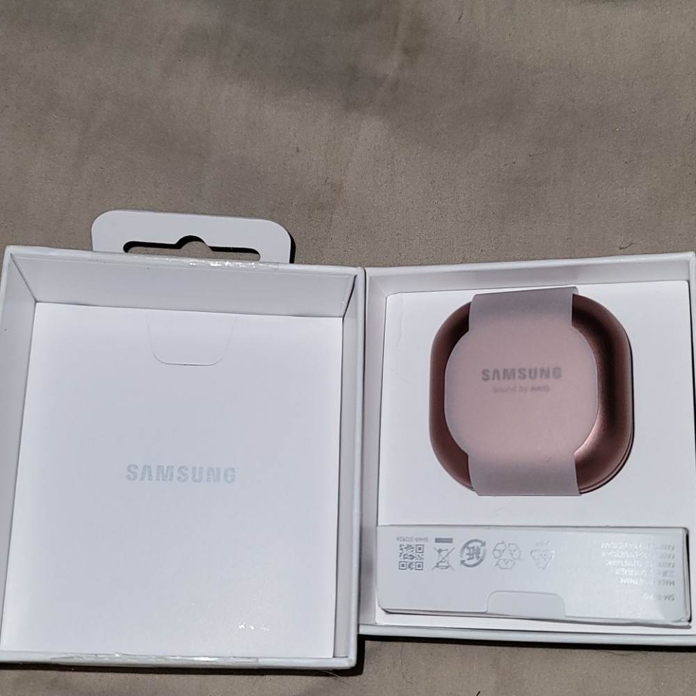 SOLD- Samsung Galaxy Buds Live Rose Gold BRAND NEW - Picture 2 of 3